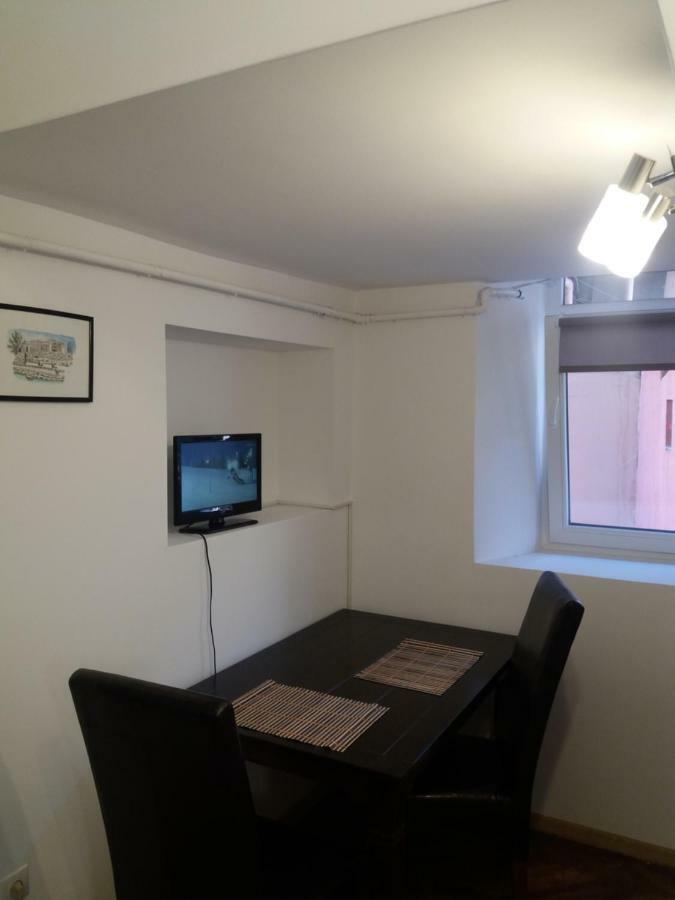 בראשוב Charming Downtown Studio מראה חיצוני תמונה